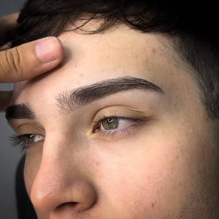 Ceja en BarberCore